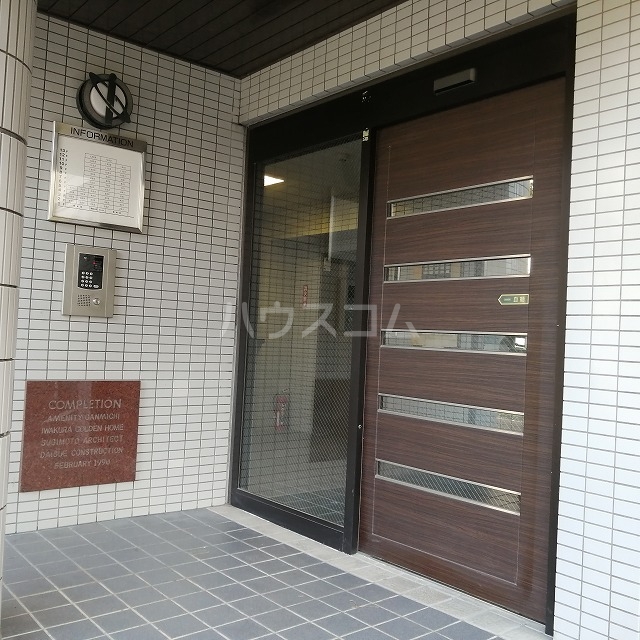 2/5 エントランス