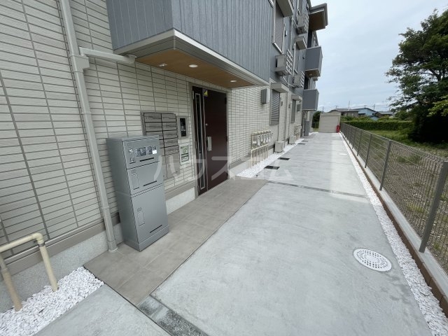 22/24 エントランス