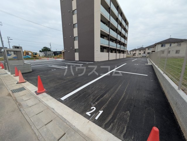 26/30 駐車場