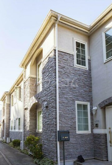 18/27 エントランス