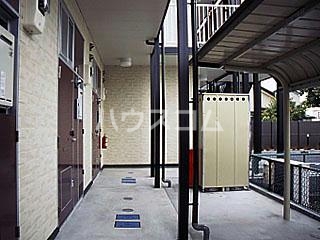 2/4 エントランス