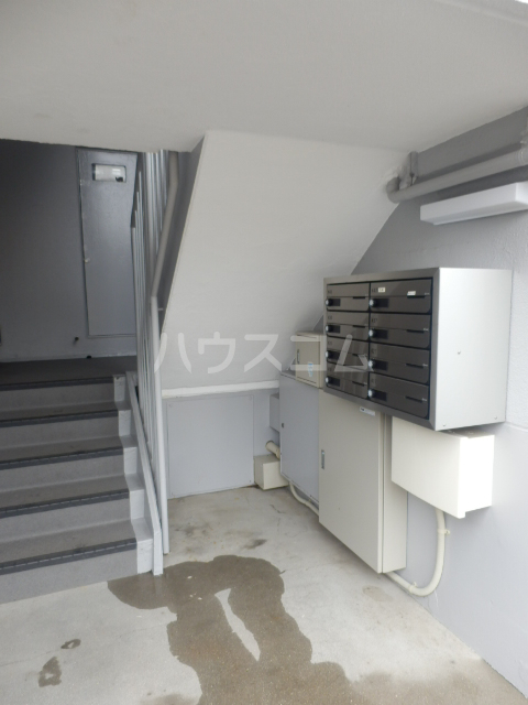 22/30 エントランス