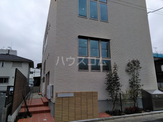2/10 外観