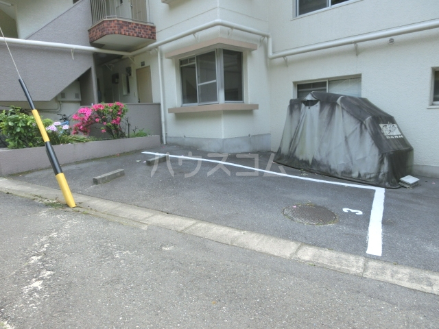 17/24 駐車場