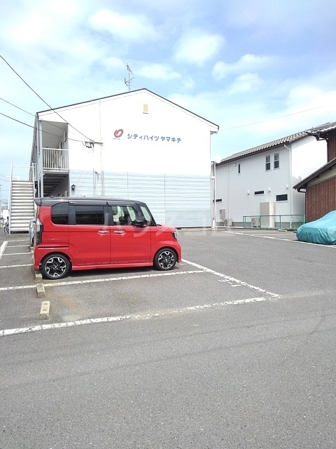 18/26 駐車場