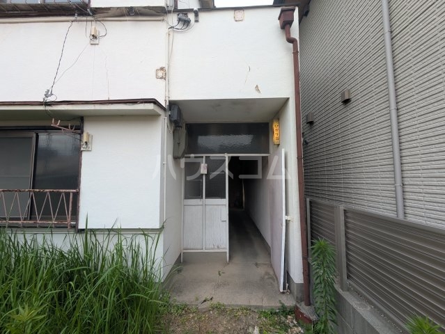 15/22 エントランス