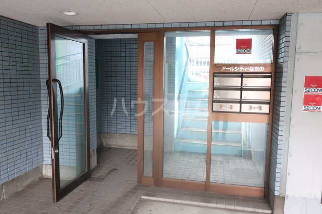 21/22 エントランス