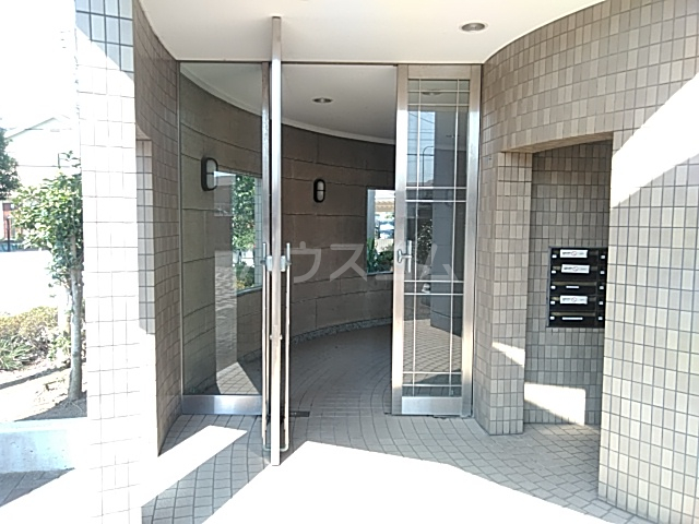 22/30 エントランス