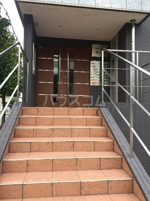 20/28 エントランス