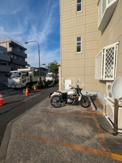 2/13 駐車場