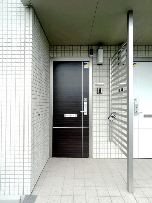 19/28 エントランス