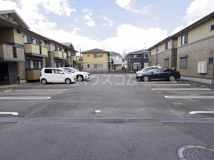 16/21 駐車場