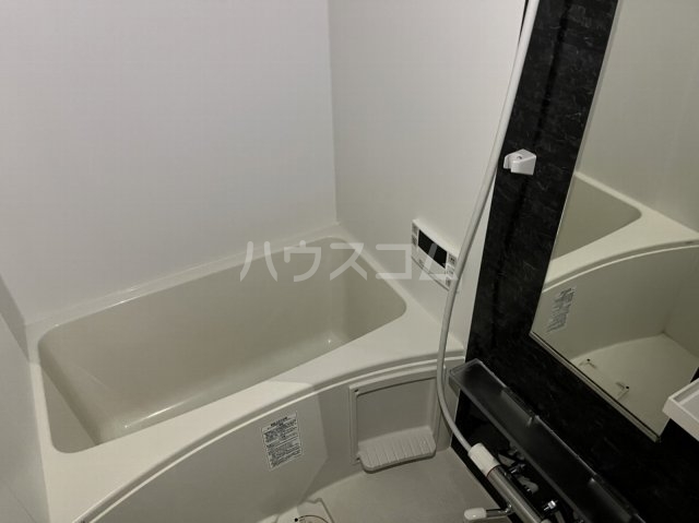 13/30 浴室