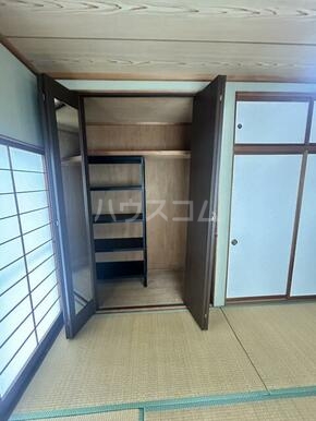 20/21 エントランス