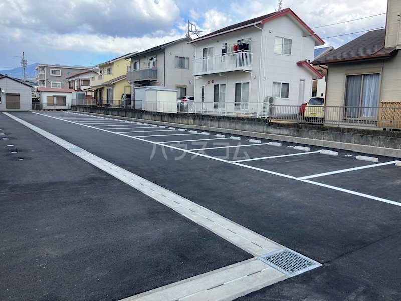 15/18 駐車場