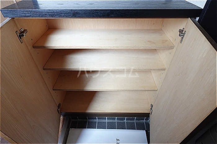 18/18 エントランス