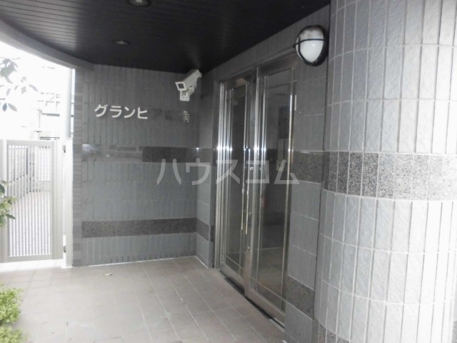 2/4 エントランス