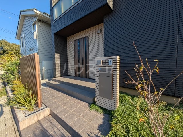 2/4 エントランス