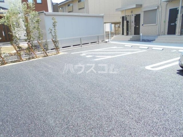 16/21 駐車場