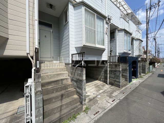 16/26 エントランス