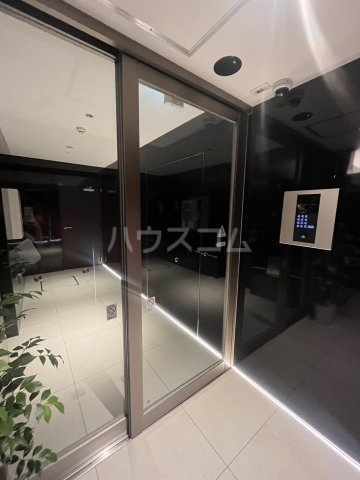 3/4 エントランス