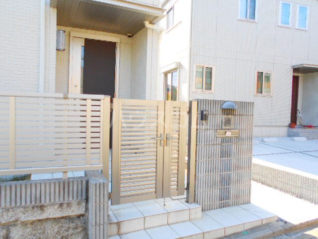 24/29 エントランス