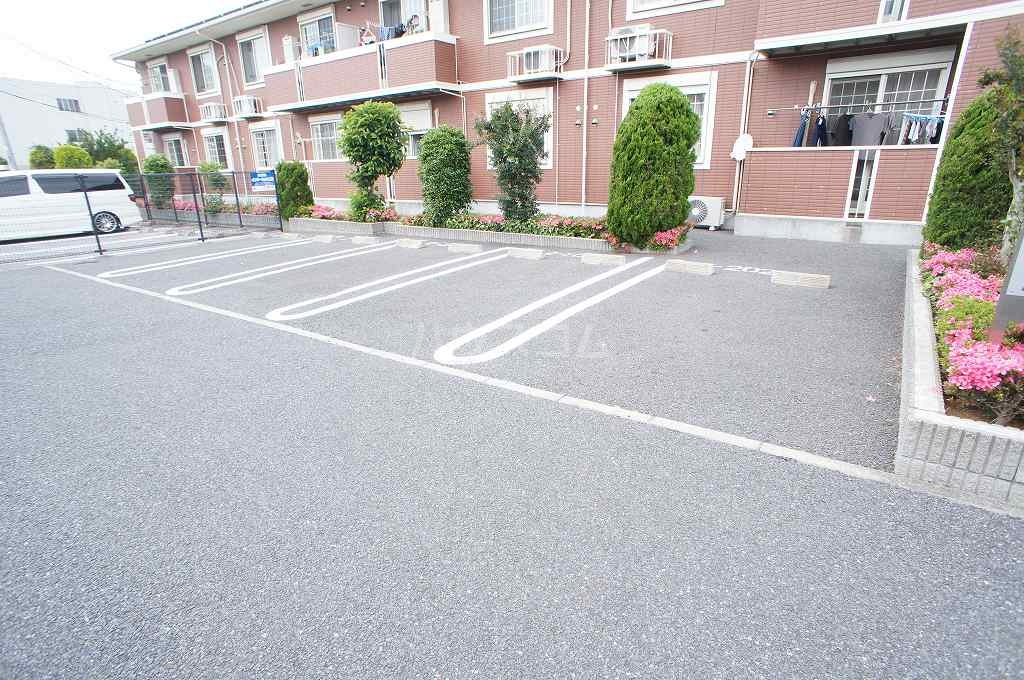 26/30 駐車場