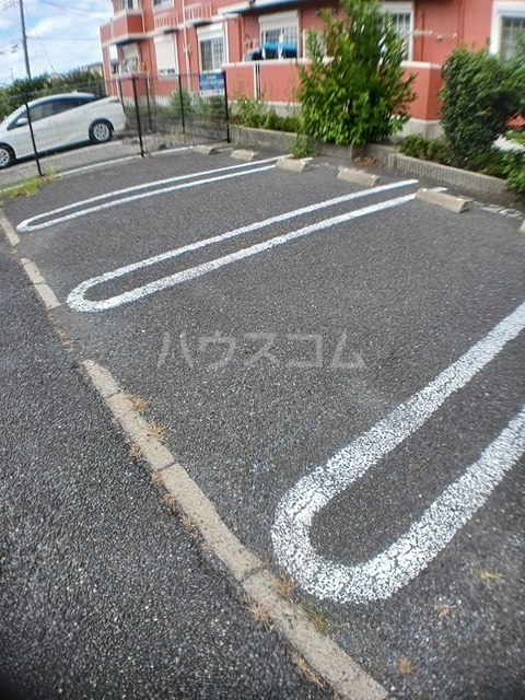 27/30 駐車場