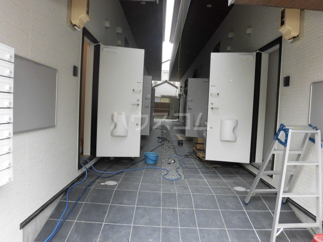 22/30 エントランス