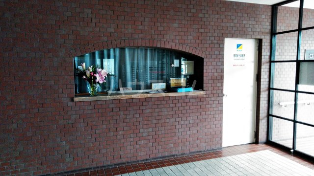 28/30 エントランス