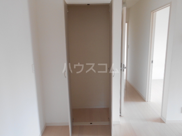 13/30 収納