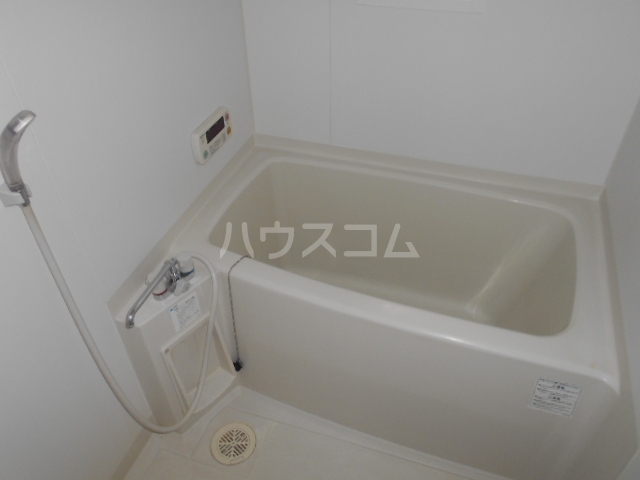 16/30 浴室