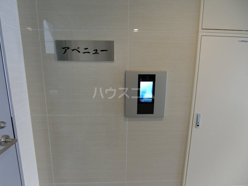 2/4 エントランス