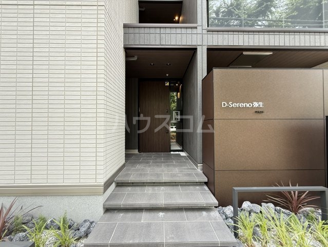 3/4 エントランス