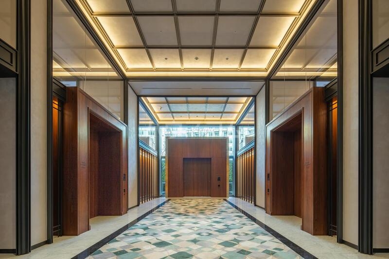 18/28 エントランス