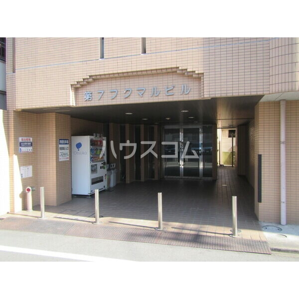 15/21 エントランス