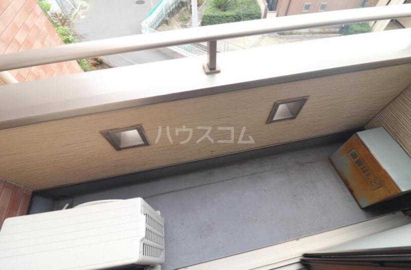 17/28 バルコニー