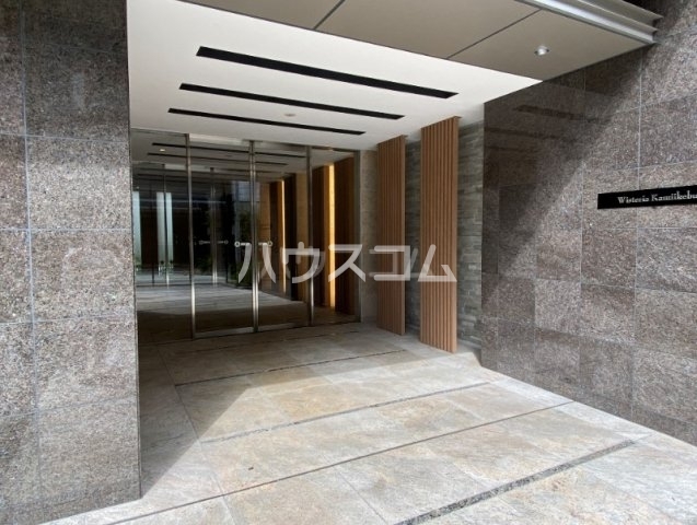 19/24 エントランス