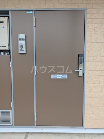 18/20 エントランス