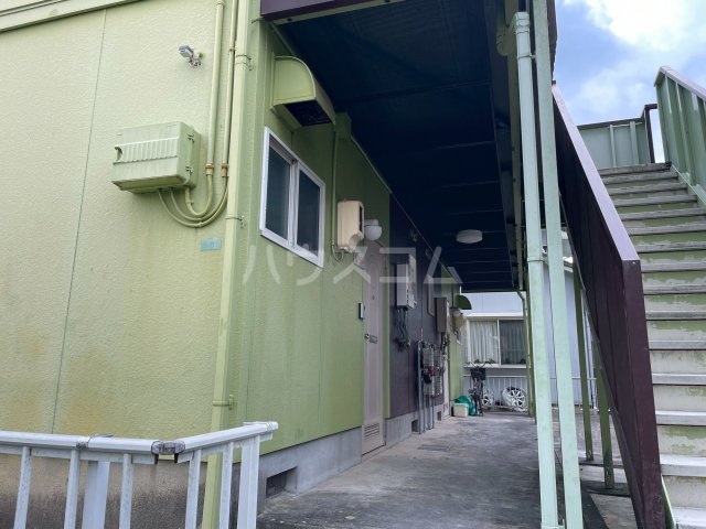 28/30 エントランス