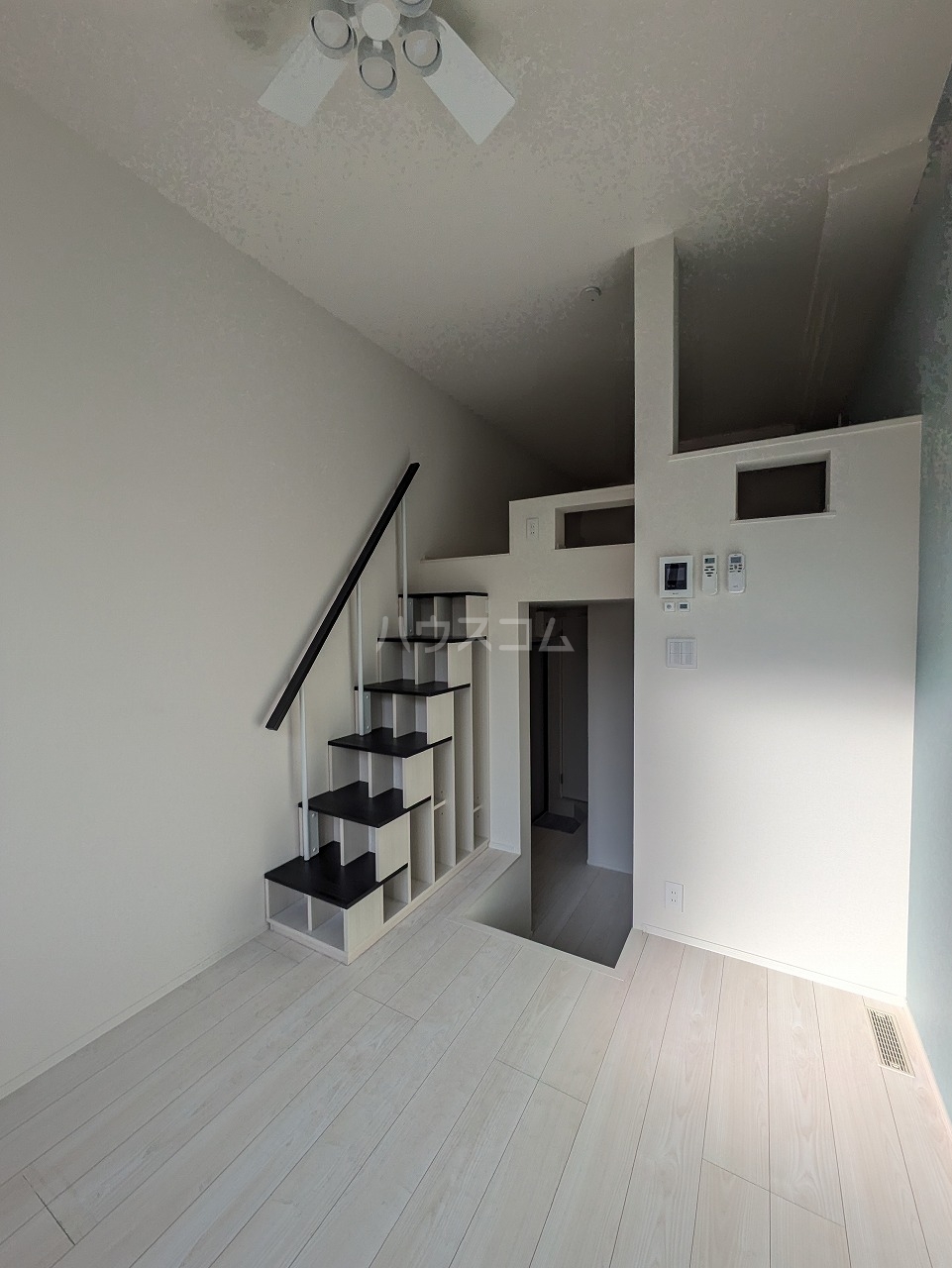 20/30 エントランス