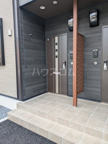 28/30 エントランス