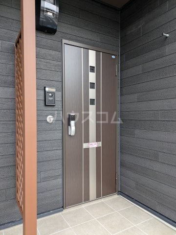 28/30 エントランス