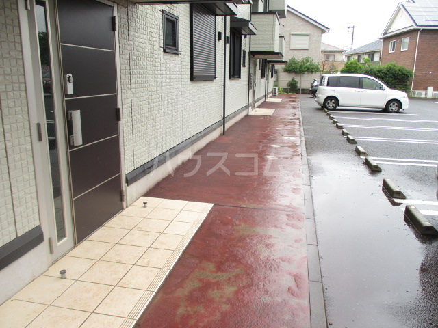 28/30 エントランス