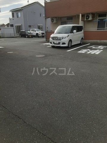 19/22 駐車場