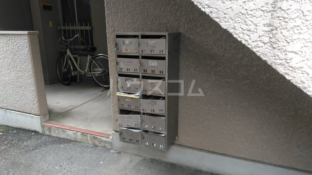 20/23 エントランス