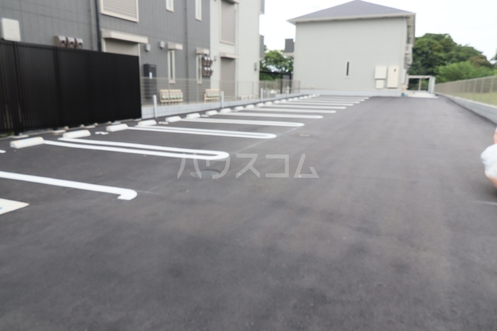 17/27 駐車場
