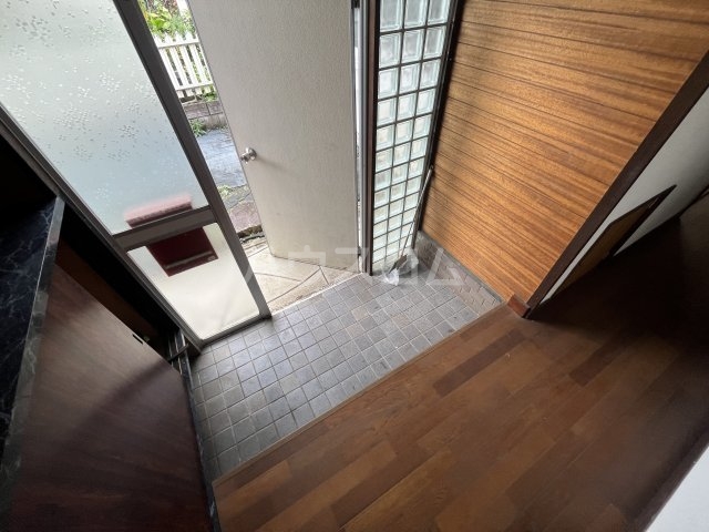 15/30 玄関