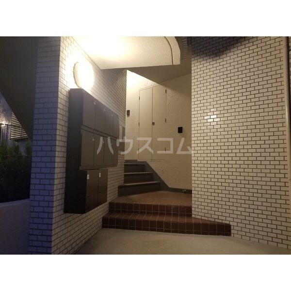 14/22 エントランス