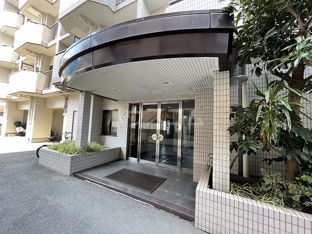 3/6 エントランス